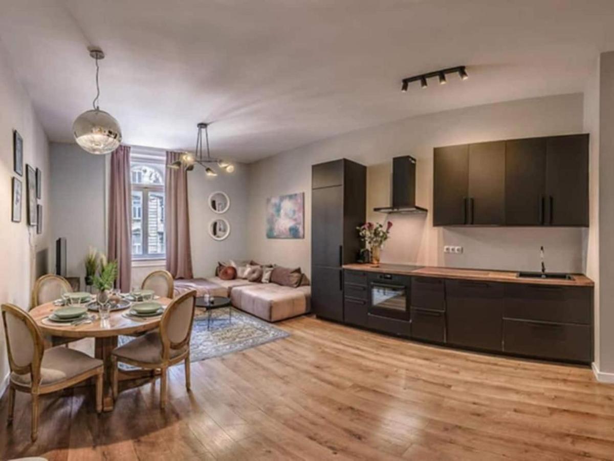 Budapest True Gem Downtown Next To Synagogue And Gozsdu Garden Area Exteriör bild