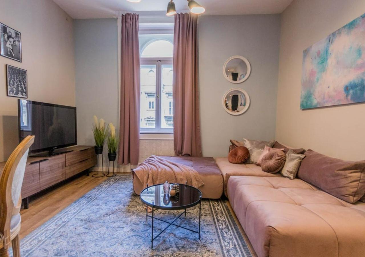 Budapest True Gem Downtown Next To Synagogue And Gozsdu Garden Area Exteriör bild